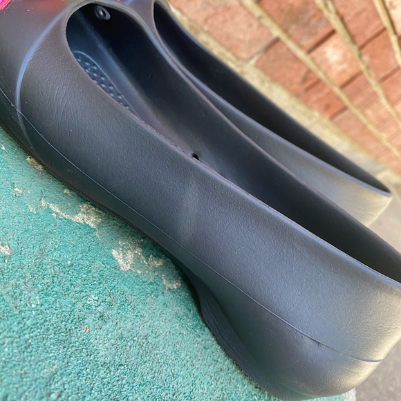 SOLD Crocs - Picture 7 of 7